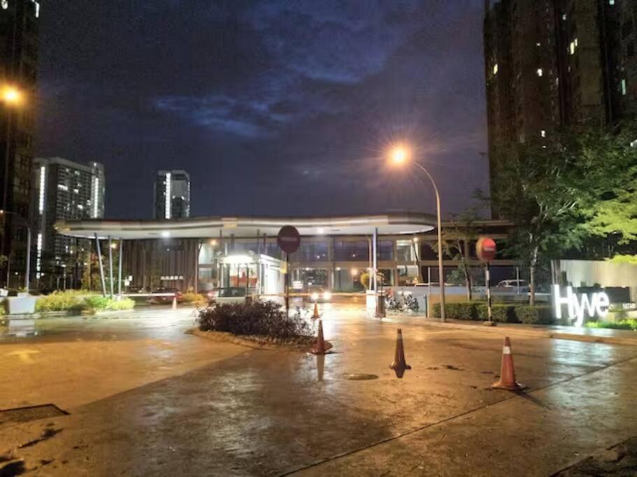 Ha1712 - Wi-fi- Netflix-parking- Pool- Cyberjaya, 3048 Apartment Cyberjaya