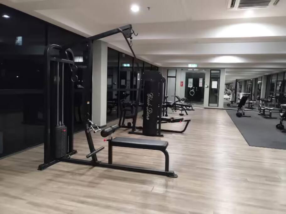 Ha1712 - Wi-fi- Netflix-parking- Pool- Cyberjaya, 3048 Apartment *