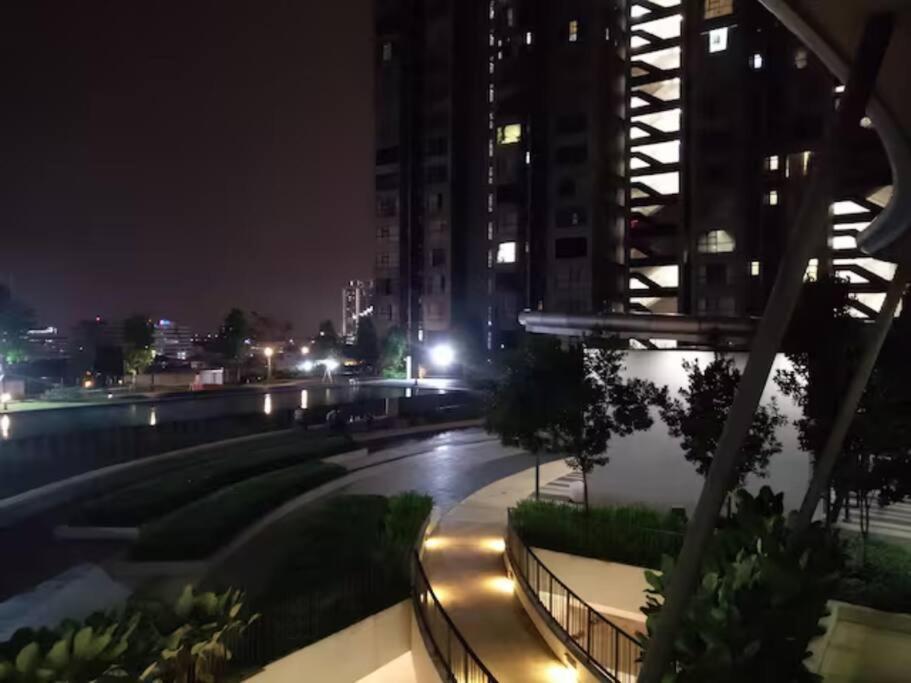 Ha1712 - Wi-fi- Netflix-parking- Pool- Cyberjaya, 3048 Apartment *